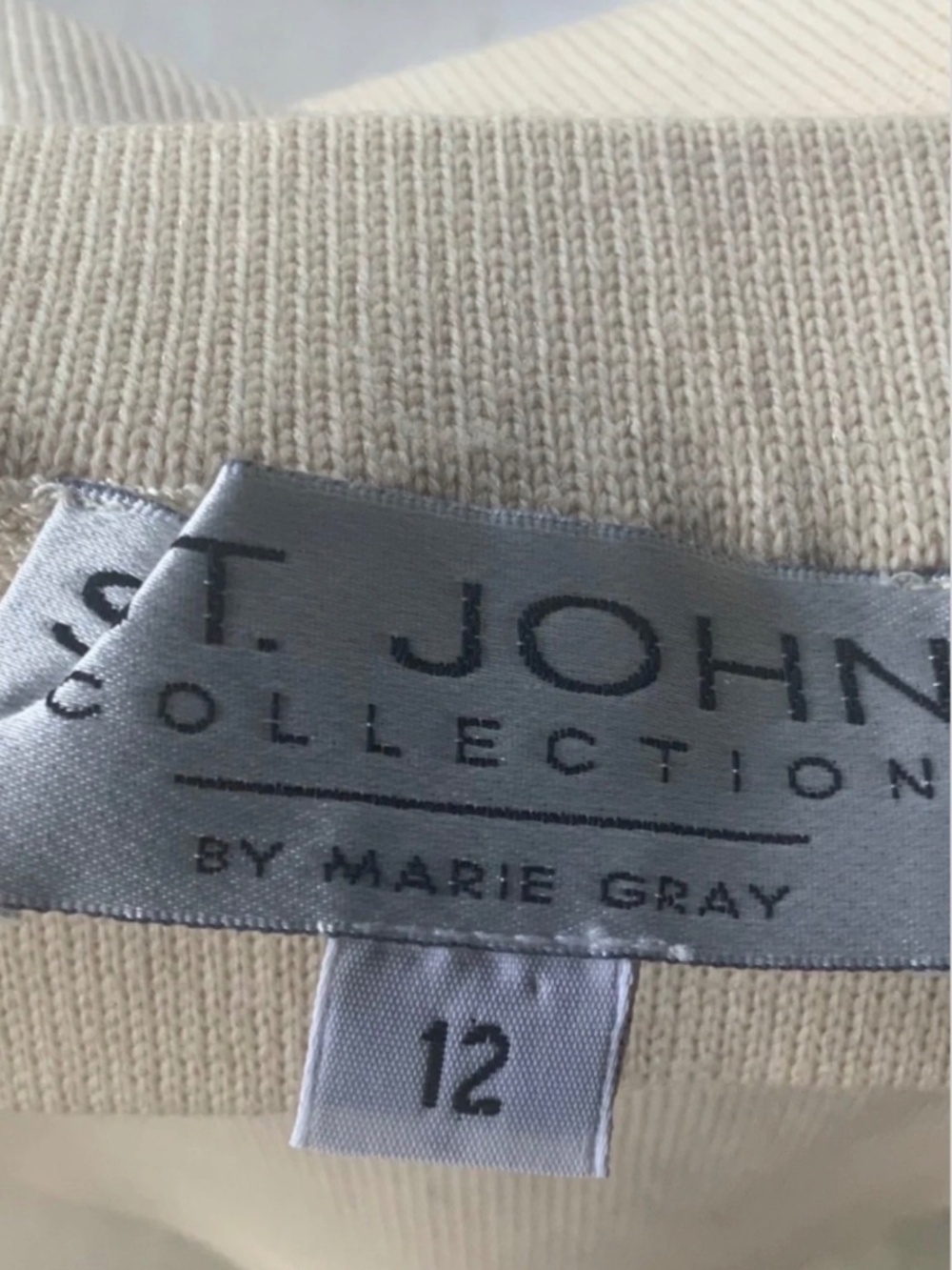 ST. JOHN COLLECTION KNIT SKIRT - Picture 3 of 3